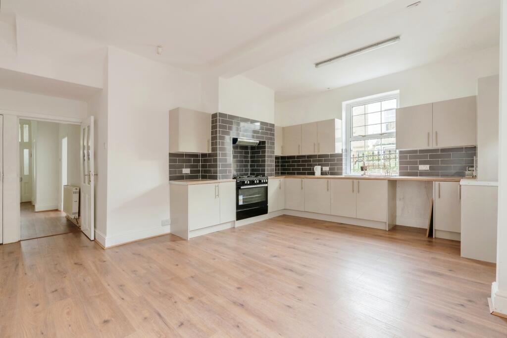 Additional property image - Palatine Square, Burnley, Lancashire, BB11