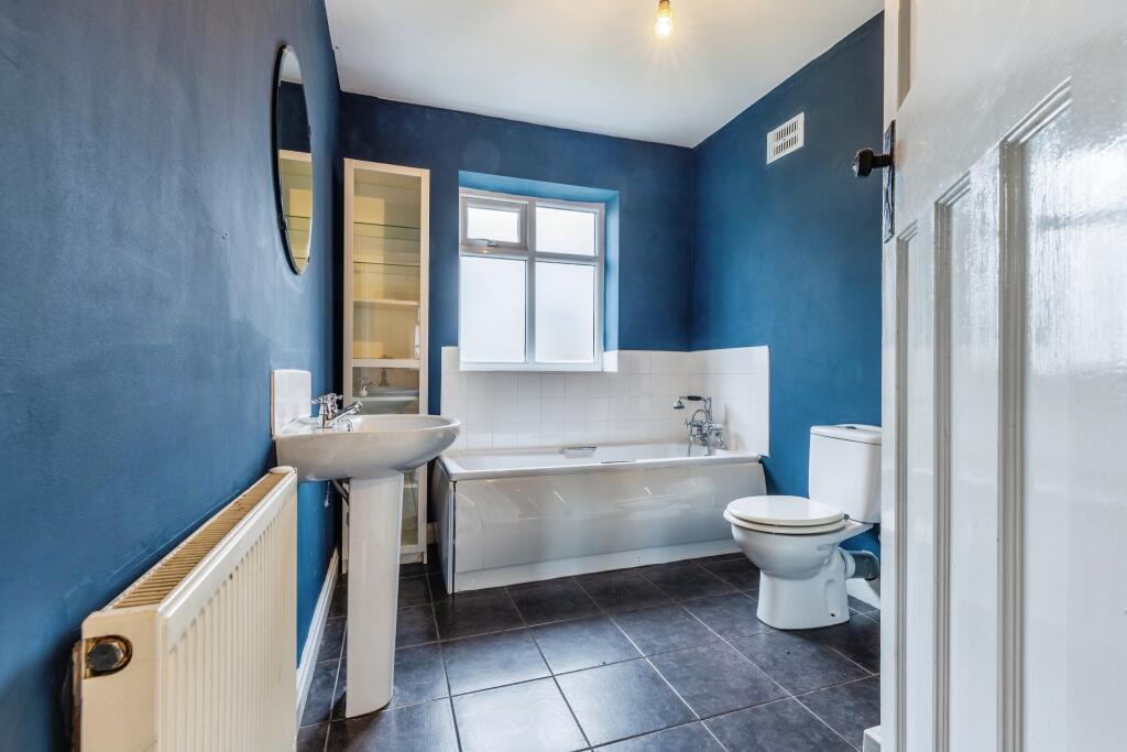 Additional property image - Todmorden Road, Burnley, Lancashire, BB11