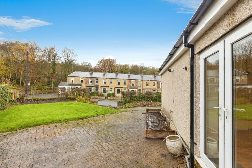 Additional property image - Todmorden Road, Burnley, Lancashire, BB11
