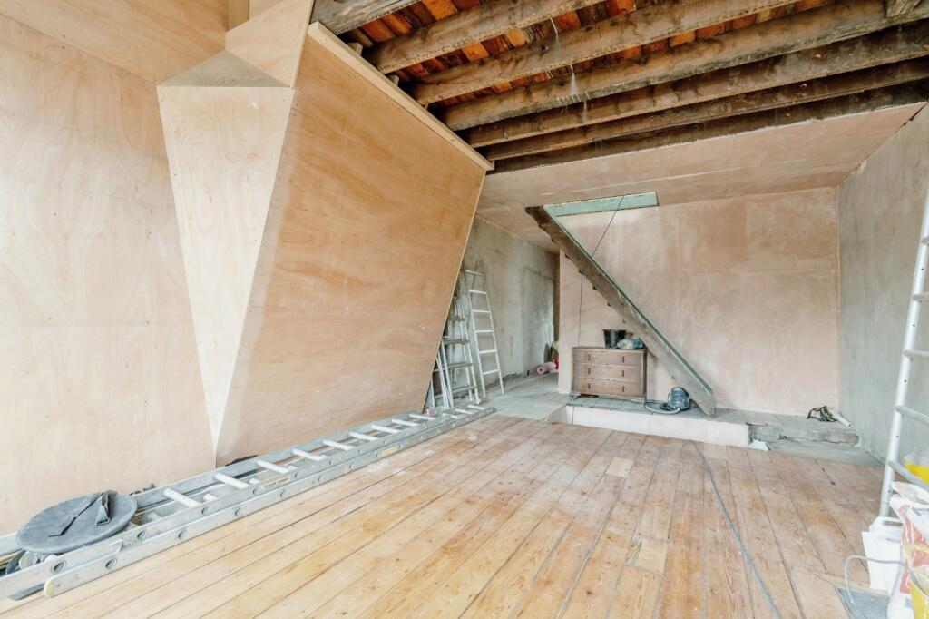 Additional property image - Nelson Square, Burnley, Lancashire, BB11