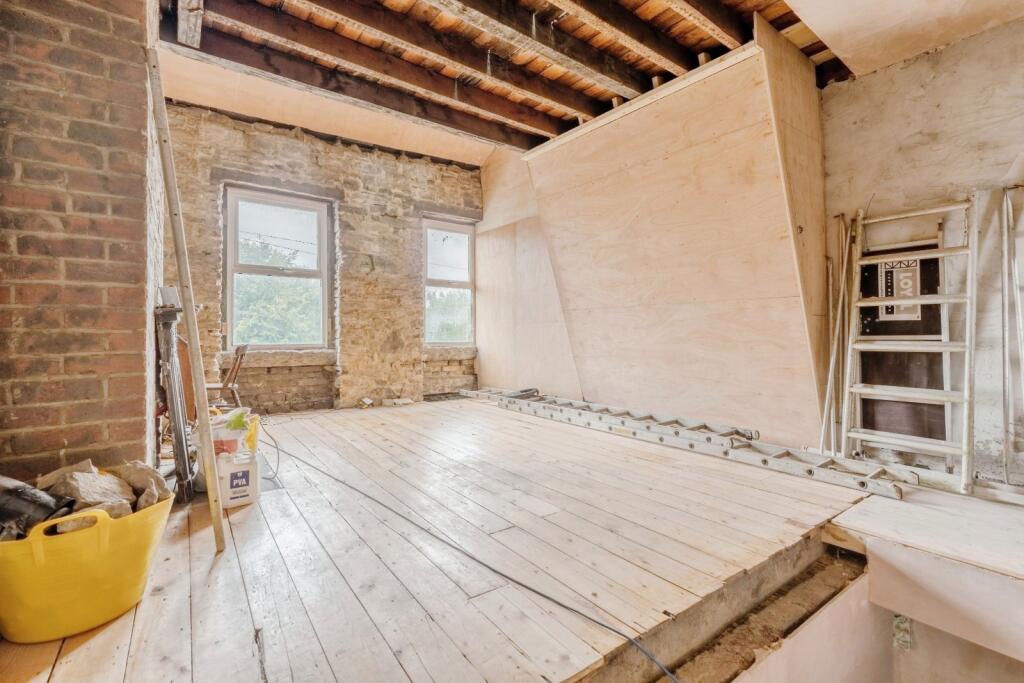 Additional property image - Nelson Square, Burnley, Lancashire, BB11