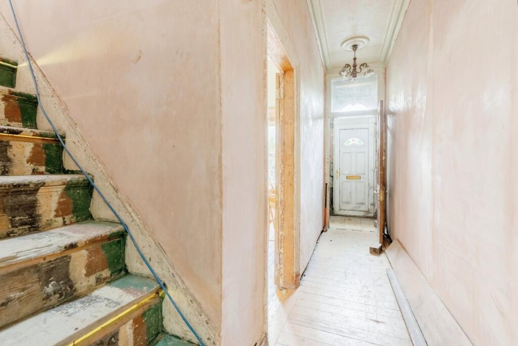 Additional property image - Nelson Square, Burnley, Lancashire, BB11