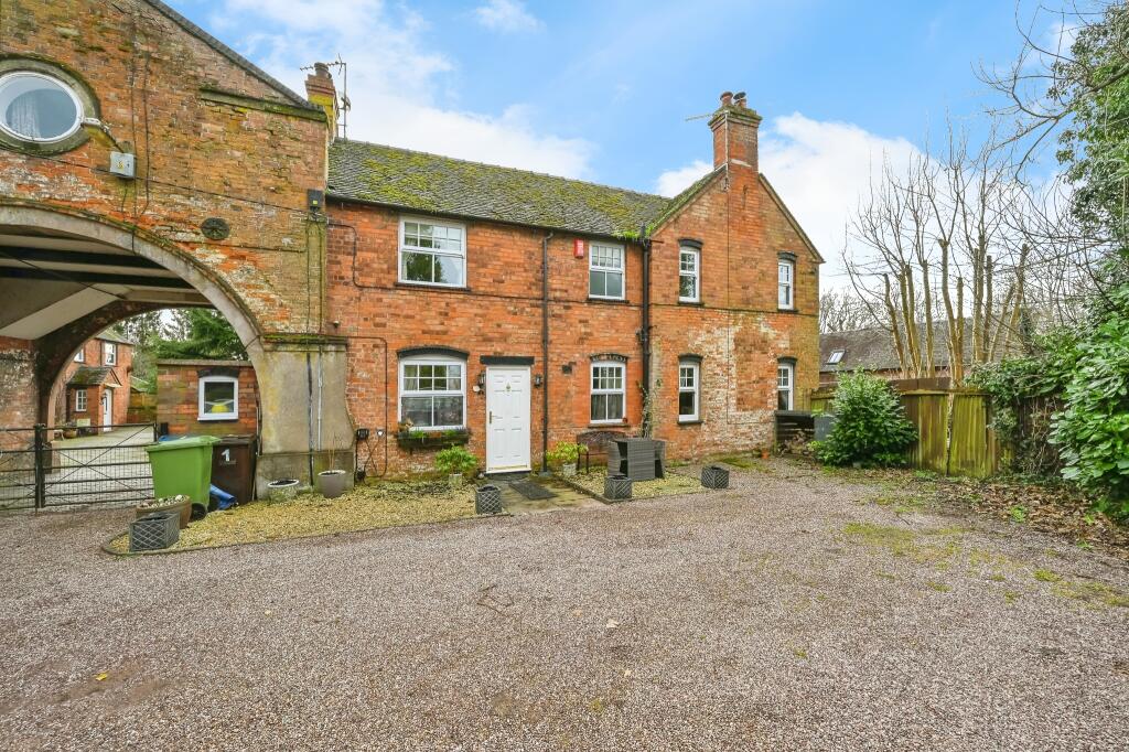 2 bedroom semidetached house for sale in The Mount, Stafford