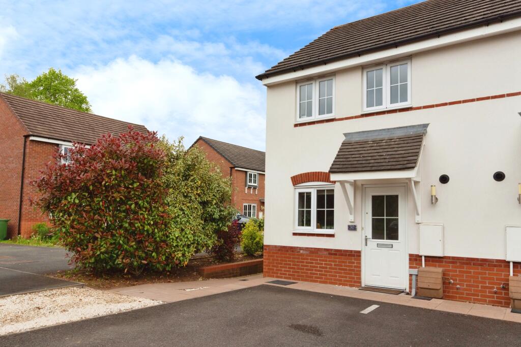 2 bedroom semidetached house for sale in Hollingworth Close, Yarnfield