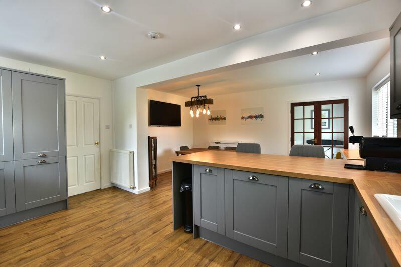 4 bedroom detached house for sale in Lincoln Road, Bassingham, Lincoln, LN5