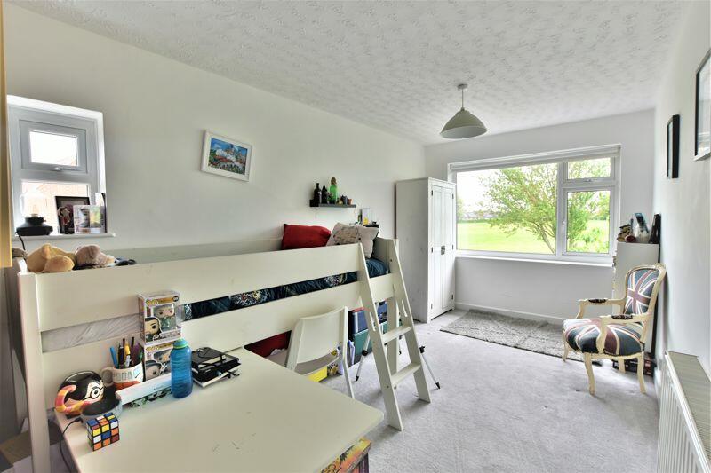 4 bedroom detached house for sale in Lincoln Road, Bassingham, Lincoln, LN5