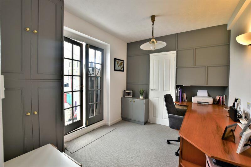 4 bedroom detached house for sale in Lincoln Road, Bassingham, Lincoln, LN5