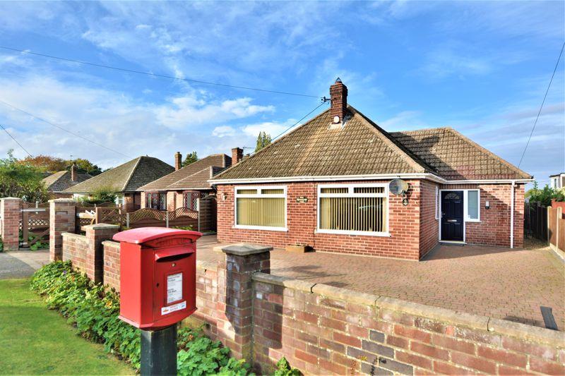 2 bedroom detached bungalow for sale in Lincoln Lane, ThorpeOnTheHill, Lincoln, LN6