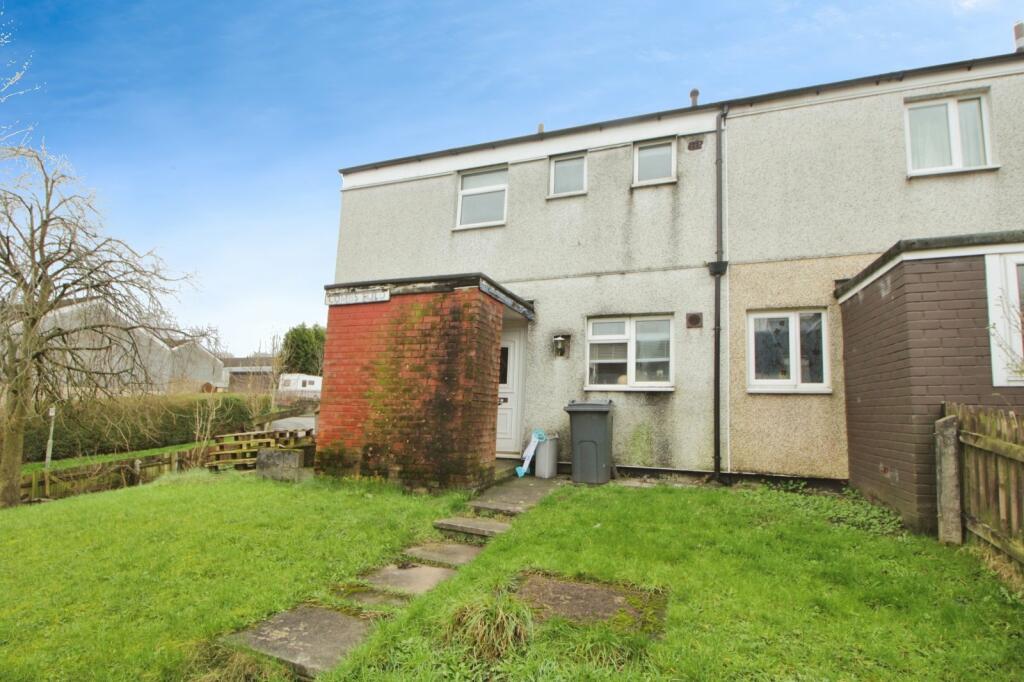 2 bedroom semidetached house for sale in Combs Fold, Glossop