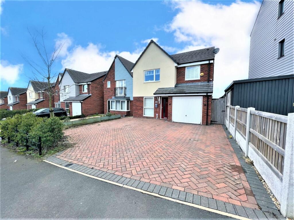4 bedroom detached house for sale in Richard Dawson Drive, Stoke-on-Trent, Staffordshire, ST2