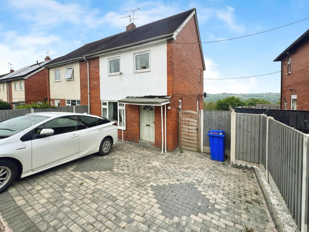 Main image of property: Lane Farm Grove, Stoke-on-Trent, Staffordshire, ST1