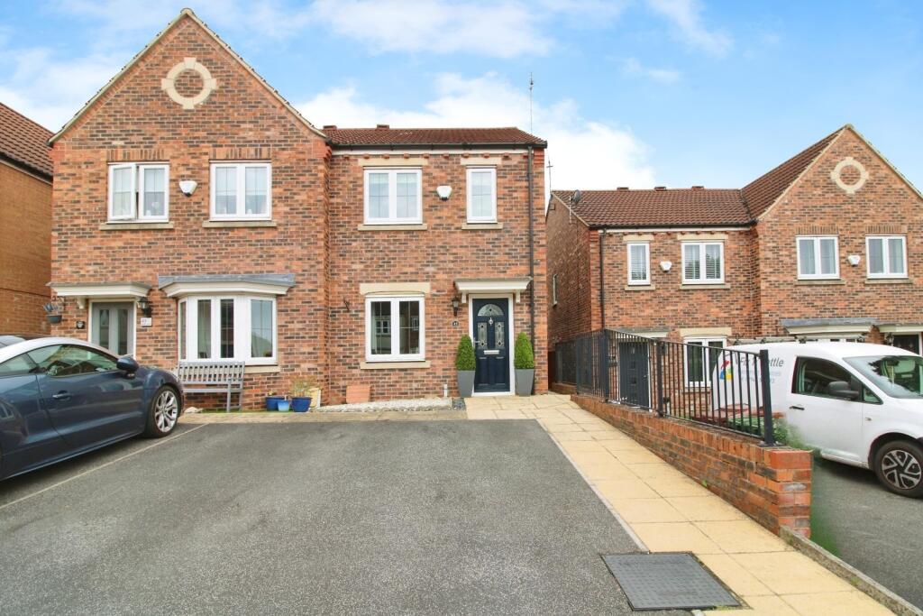 Main image of property: Holywell Avenue, Castleford, West Yorkshire, WF10