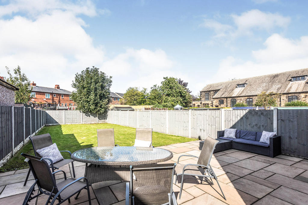 3 bedroom end of terrace house for sale in Fryston Road, Airedale