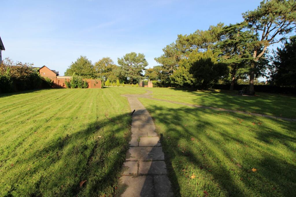 Additional property image - Ferma Lane, Great Barrow, Chester, Cheshire, CH3