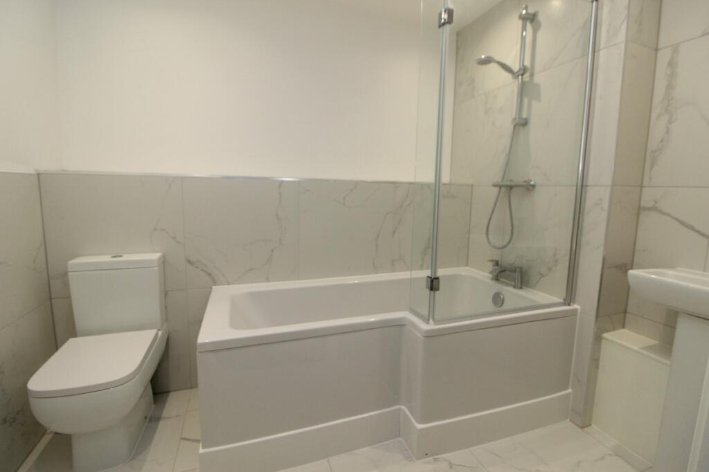 Additional property image - Ferma Lane, Great Barrow, Chester, Cheshire, CH3