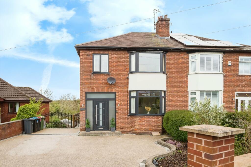 4 bedroom semi-detached house for sale in Daleside, Chester, Cheshire, CH2