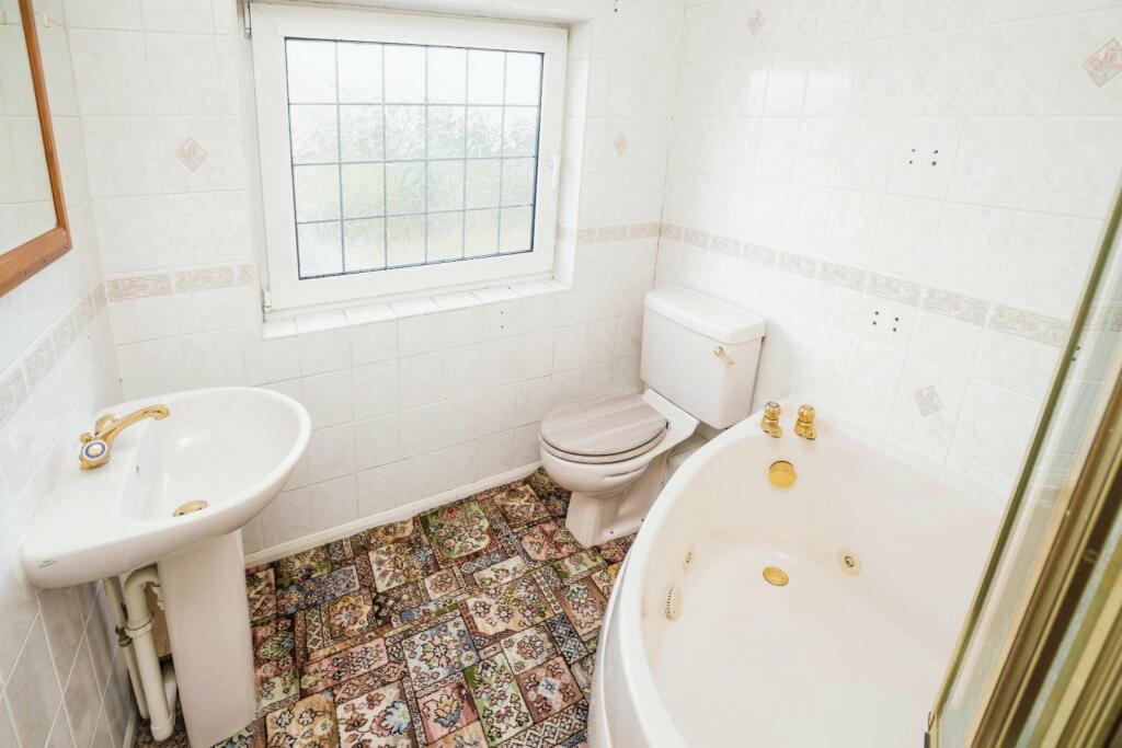 Additional property image - Welsh Road, Dodleston, Chester, Cheshire West and Ches, CH4