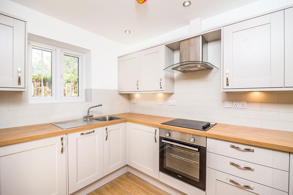 2 bedroom bungalow for sale in Weaverthorpe, Malton, North Yorkshire, YO17