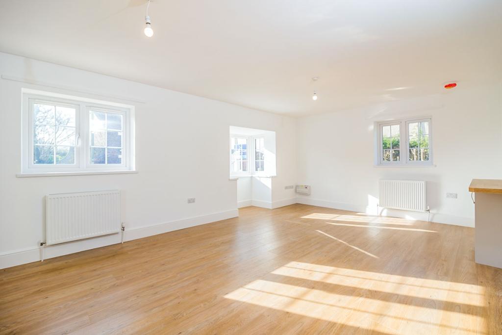 2 bedroom bungalow for sale in Weaverthorpe, Malton, North Yorkshire, YO17