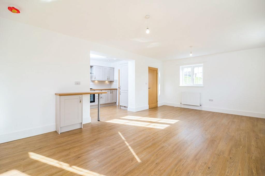 2 bedroom bungalow for sale in Weaverthorpe, Malton, North Yorkshire, YO17