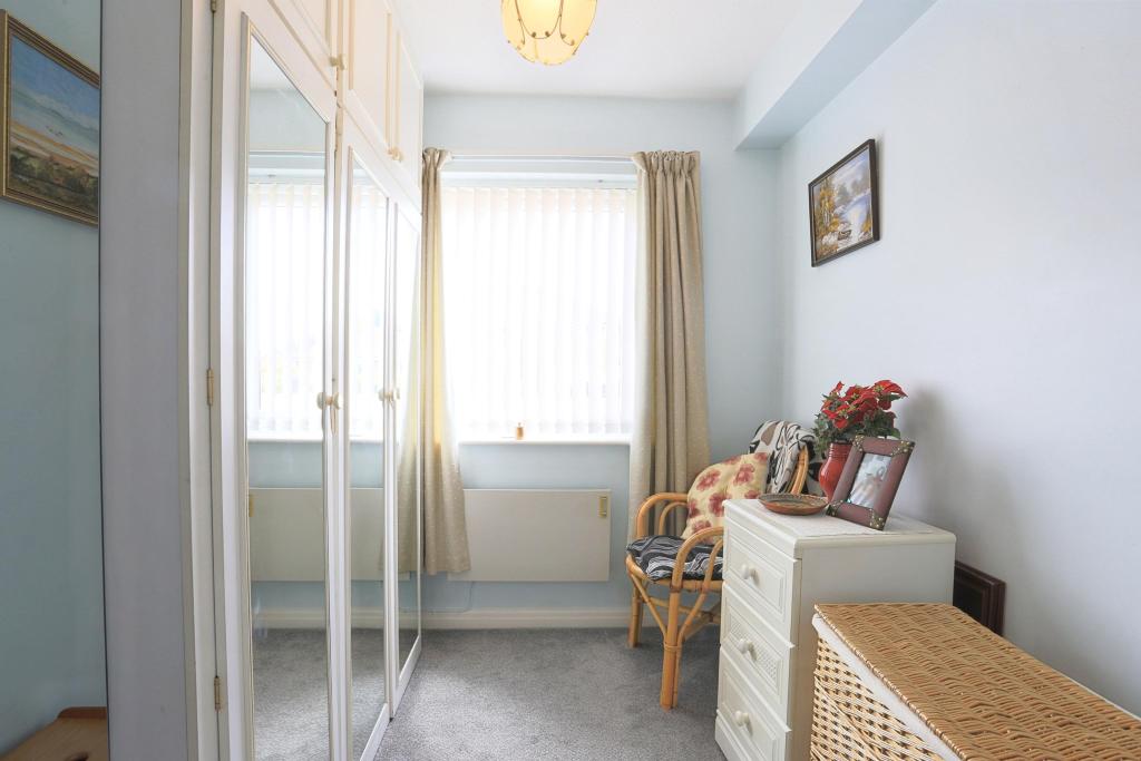 2 bedroom apartment for sale in St. Marys Mews, Greenshaw Drive