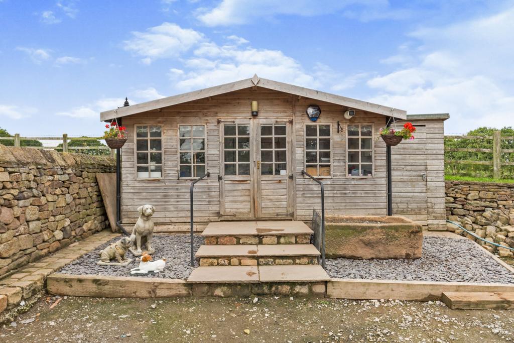 5 bedroom detached house for sale in Delph Lane, Charnock Richard