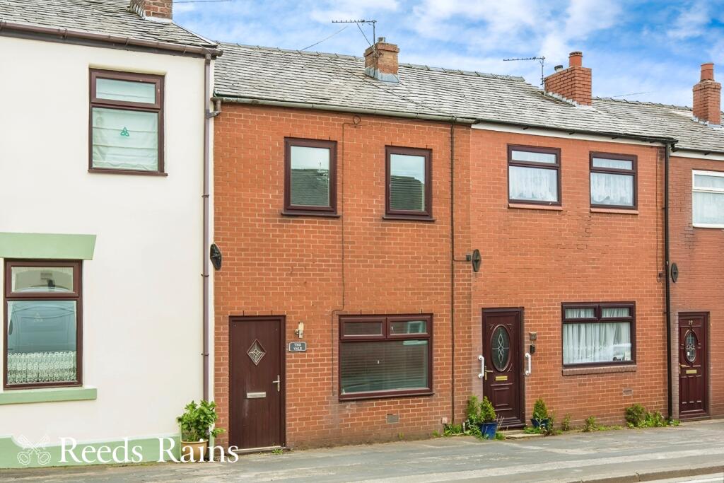 2 bedroom terraced house for sale in Wigan Lane, Coppull, Chorley