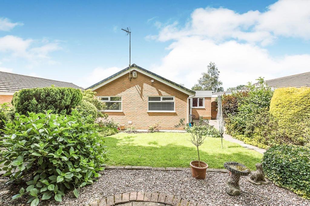 2 bedroom bungalow for sale in Long Croft Meadow, Chorley, Lancashire, PR7