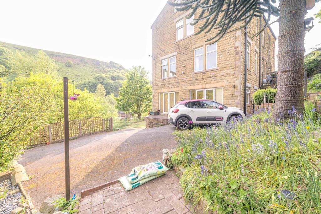 4 bedroom semidetached house for sale in Jumps Road, Todmorden, OL14