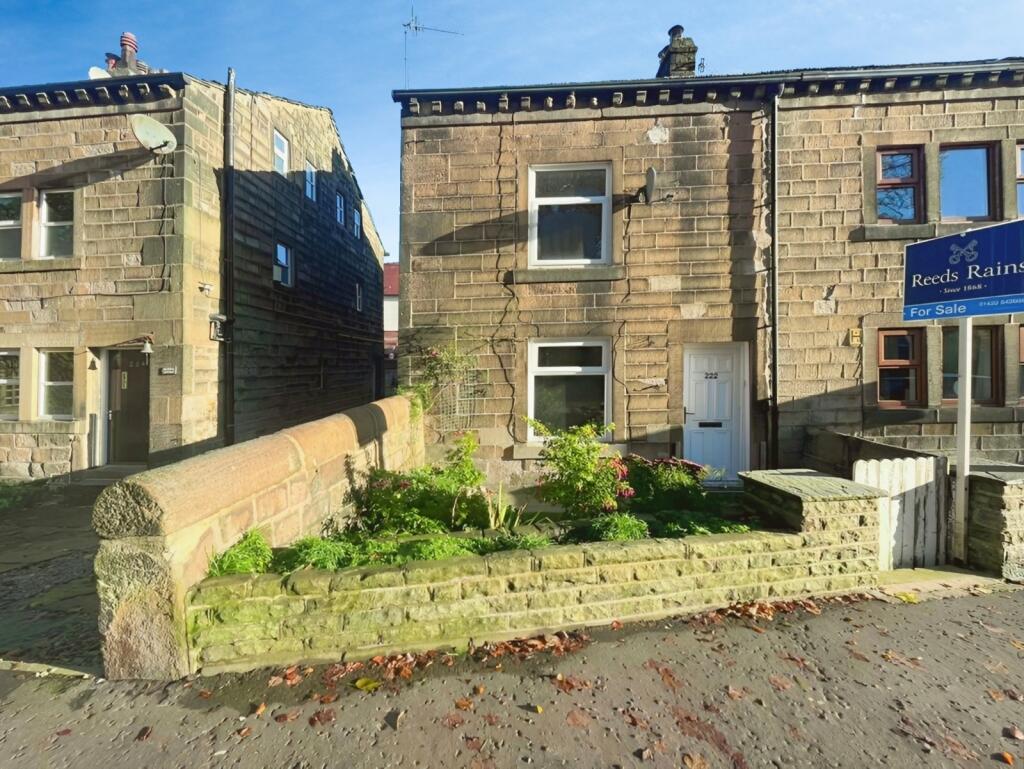 4 bedroom semidetached house for sale in Burnley Road, Todmorden, OL14