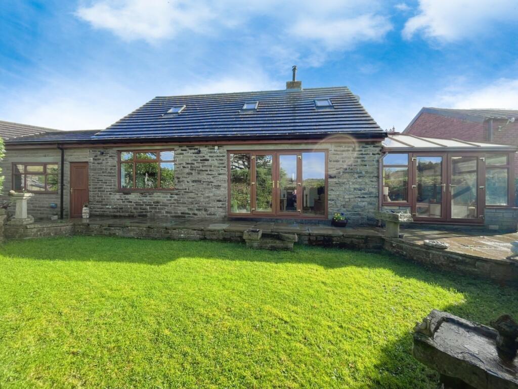 3 bedroom detached house for sale in Stubbings Close, Mytholmroyd, Hebden Bridge, HX7