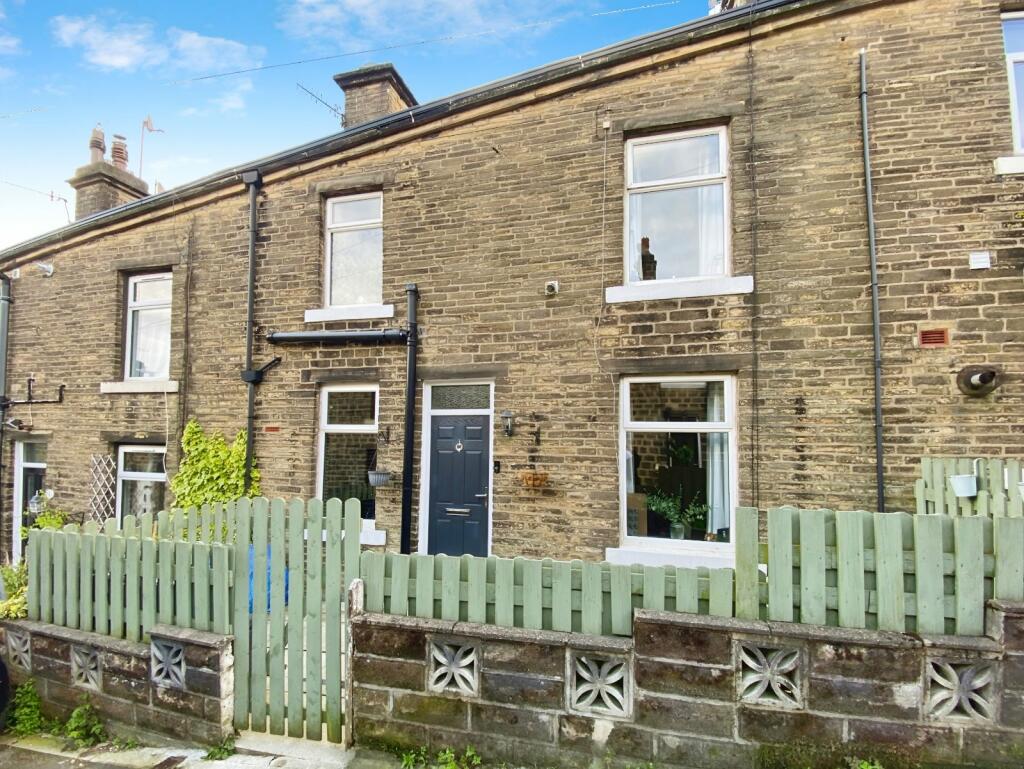 2 bedroom terraced house for sale in Rose Grove, Mytholmroyd, Hebden