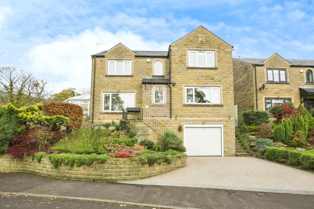 4 bedroom detached house for sale in White Lee Croft, Mytholmroyd ...