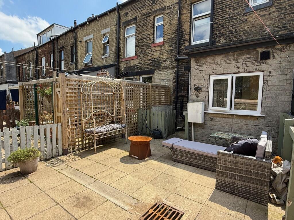Main image of property: Commercial Street, Todmorden, OL14
