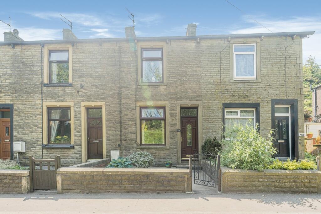 3 bedroom terraced house for sale in Burnley Road, Todmorden, West