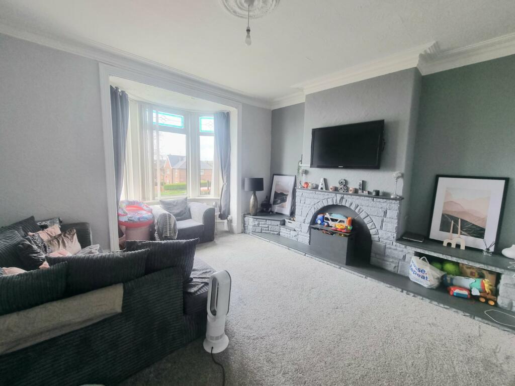 4 bedroom terraced house for sale in Durham Road, Leadgate, Consett