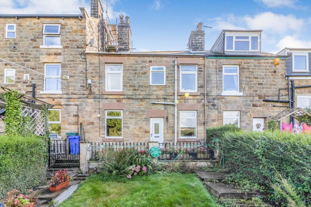 3 bedroom terraced house for sale in Station Lane, Oughtibridge