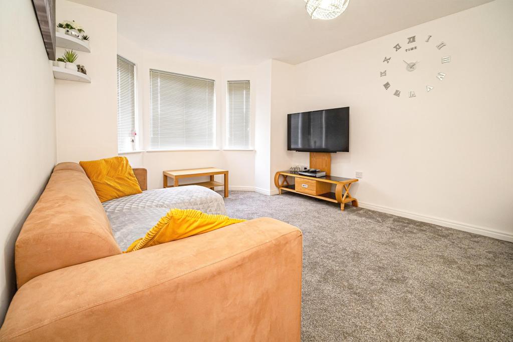 2 bedroom apartment for sale in Chandlers Court, Victoria Dock, Hull