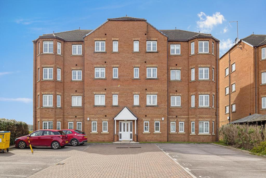 2 bedroom apartment for sale in Chandlers Court, Victoria Dock, Hull