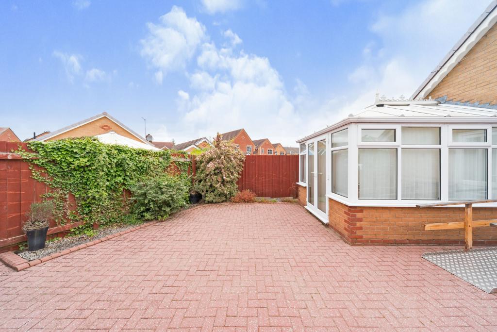 2 bedroom bungalow for sale in Hemble Way, Kingswood, Hull, East