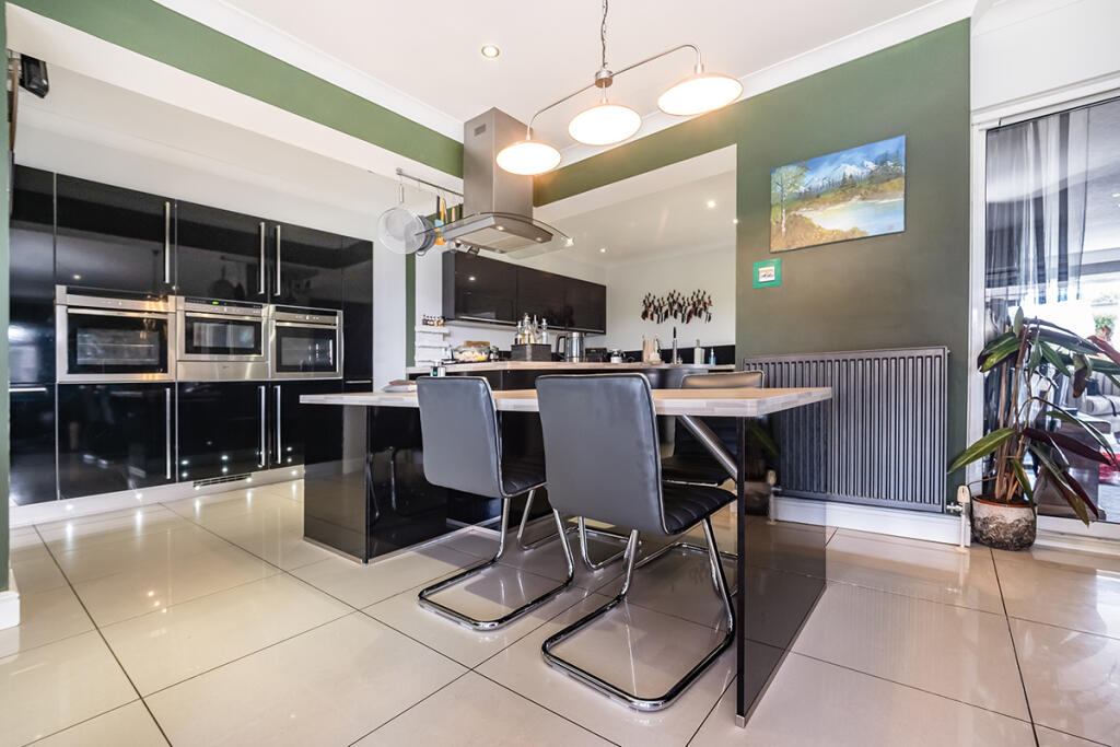 4 bedroom bungalow for sale in Garton Road, Aldbrough, Hull, East