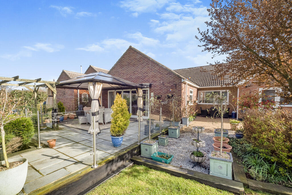 4 bedroom bungalow for sale in Garton Road, Aldbrough, Hull, East