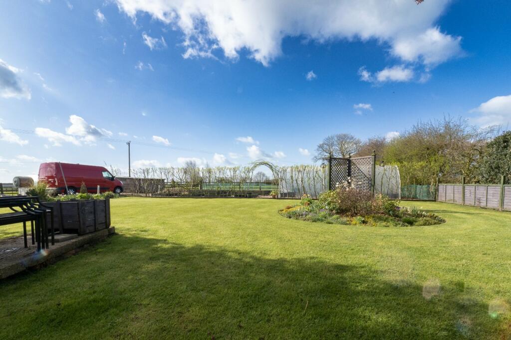 4 bedroom bungalow for sale in Garton Road, Aldbrough, Hull, East