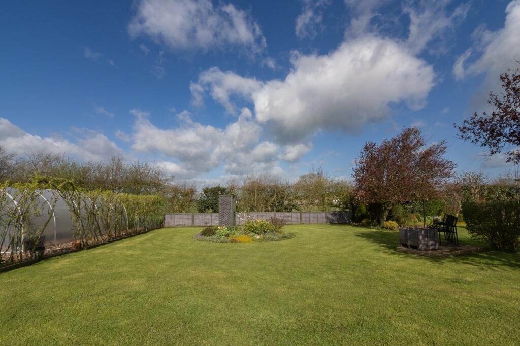 4 bedroom bungalow for sale in Garton Road, Aldbrough, Hull, East