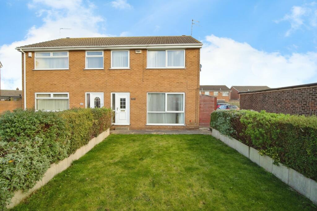 3 bedroom semi-detached house for sale in Jendale, Hull, East Yorkshire, HU7