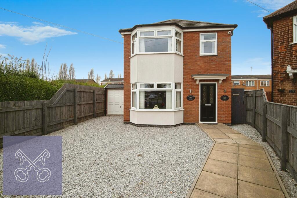 3 bedroom detached house for sale in James Reckitt Avenue, Hull, East Yorkshire, HU8