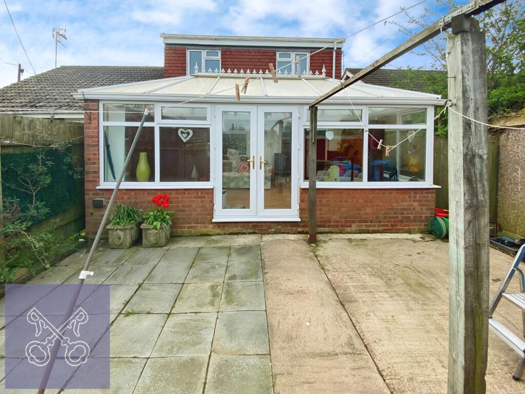 4 bedroom semi-detached house for sale in Wensleydale, Sutton Park, Hull, East Yorkshire, HU7