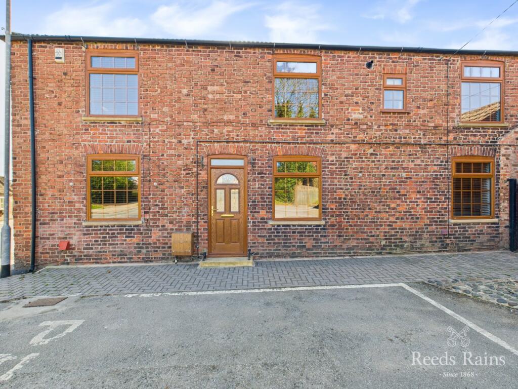 Main image of property: Main Road, Sproatley, Hull, East Yorkshire, HU11