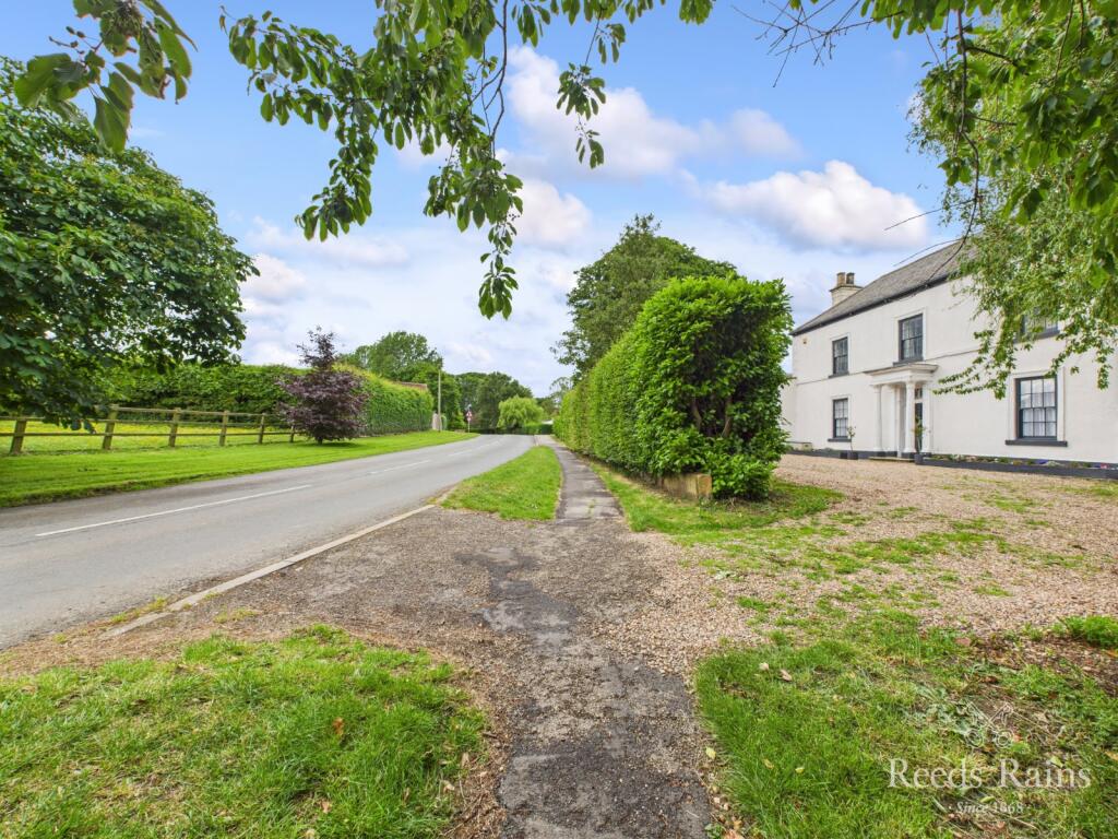 Main image of property: Back Lane, Burton Pidsea, Hull, East Yorkshire, HU12