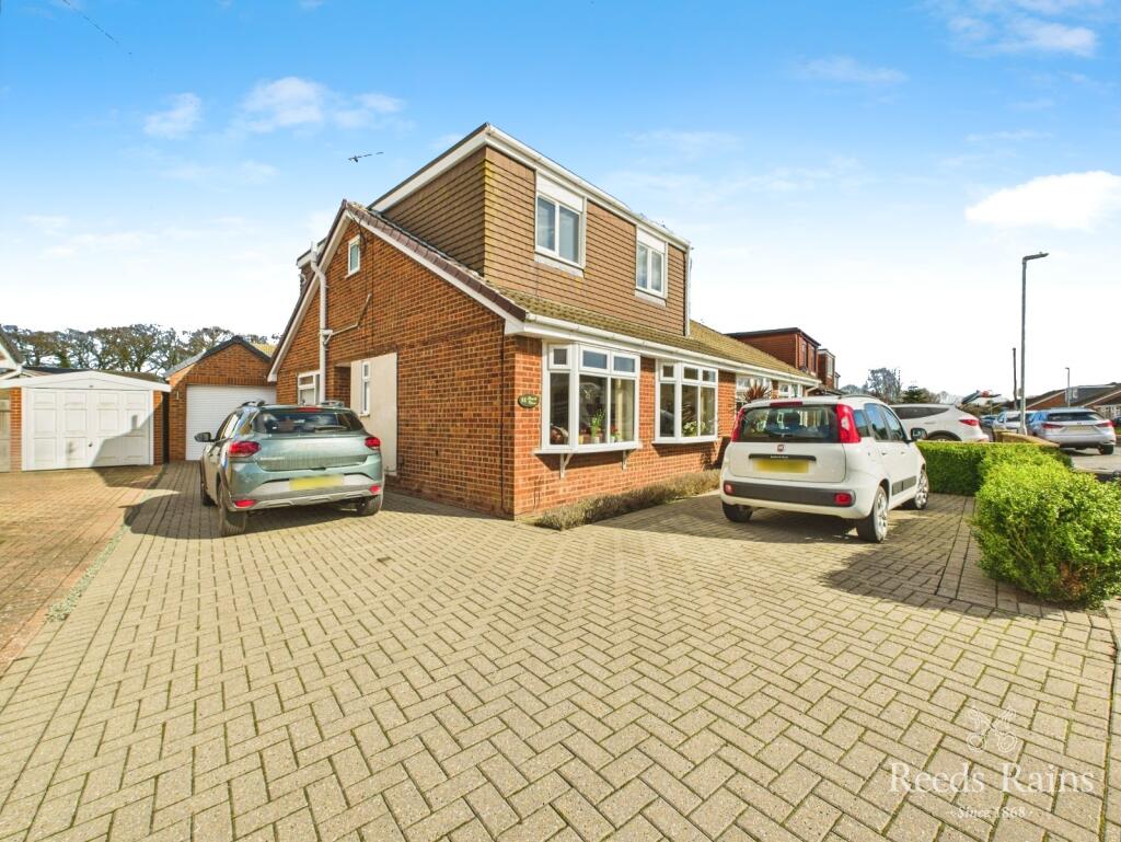 Main image of property: Beech Close, Sproatley, Hull, East Yorkshire, HU11